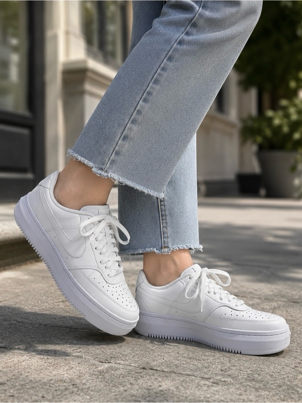 Nike Court Vision White Leather Platform Casual Sneakers Womens Sz 11 DM0113-100